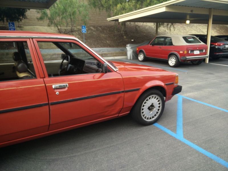 Illustration for article titled For $3,800, This 1983 Toyota Corolla Wagon Could Be Your Empty Canvas For Fun